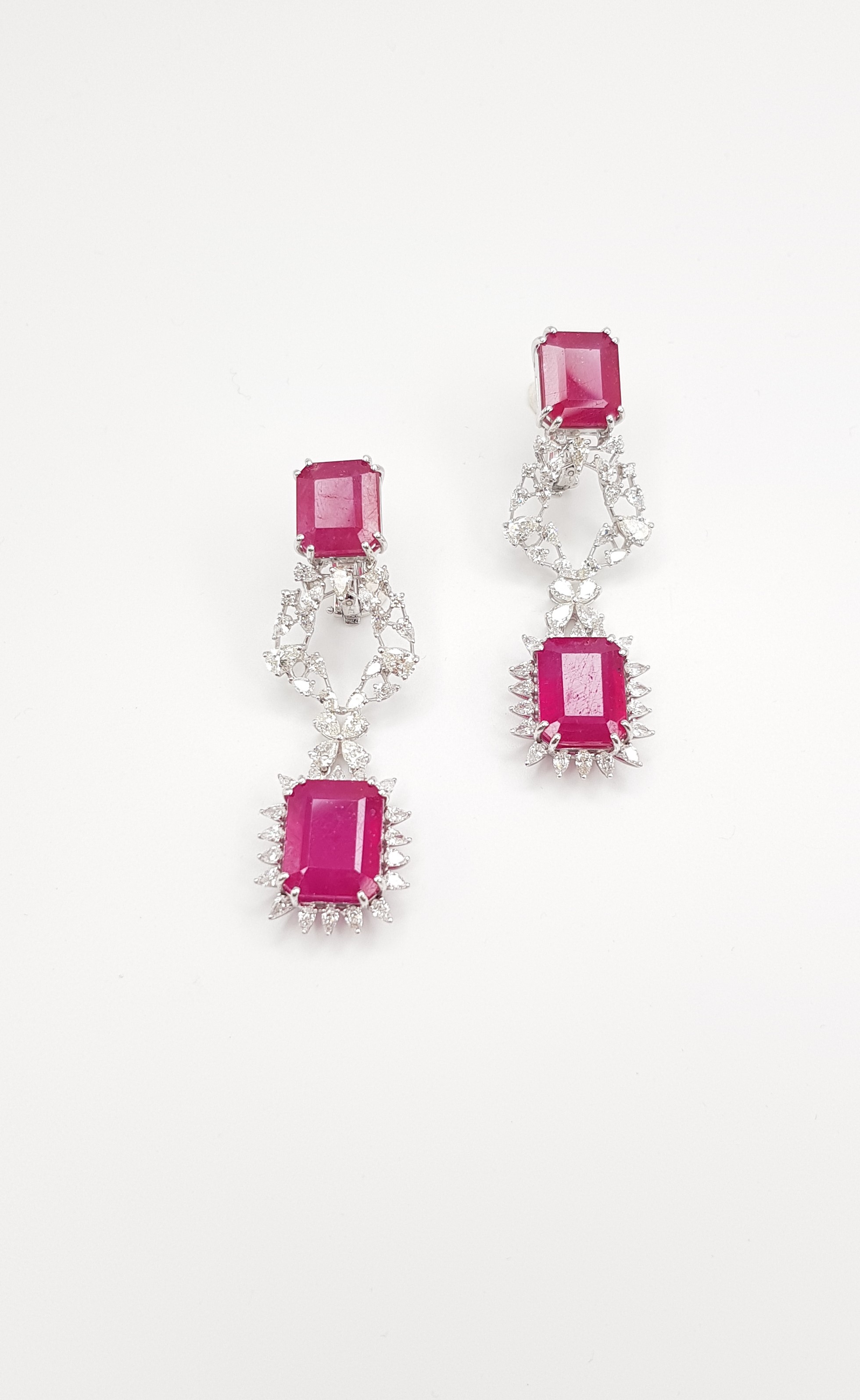 RUBY EARRING